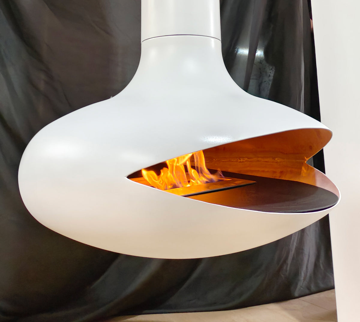 Zen Elegante Suspended Fireplace Hanging Fireplace Floating Fireplace ...